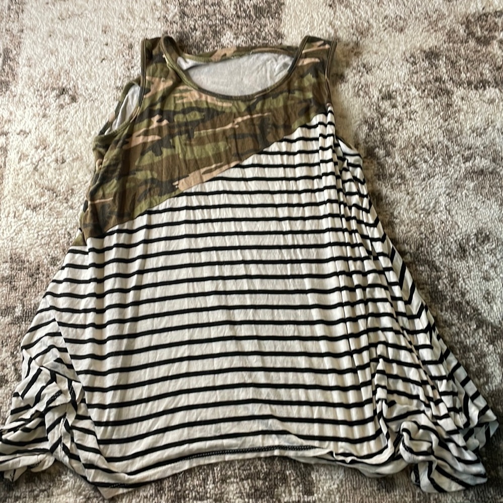 Asymmetrical camo striped tank